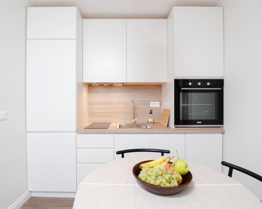 Anna'S Blloku Apartment 티라나 외부 사진