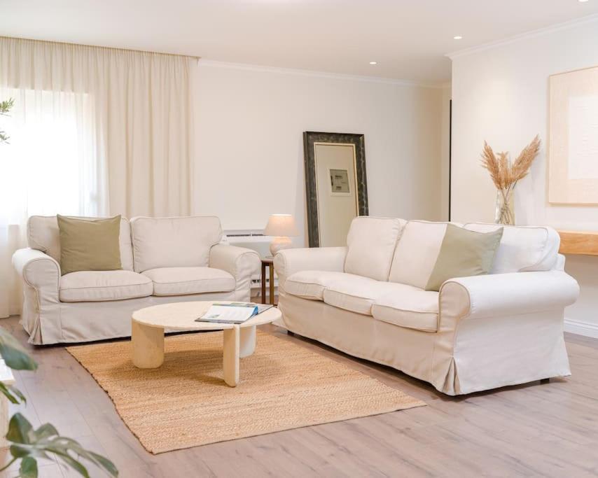 Anna'S Blloku Apartment 티라나 외부 사진